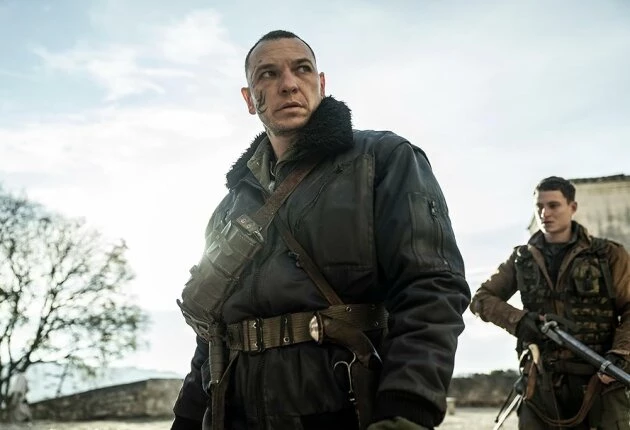 Кадр из 1 сезона сериала Ходячие мертвецы Дэрил Диксон